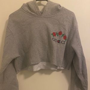 Cropped Champion & Gucci hoodie